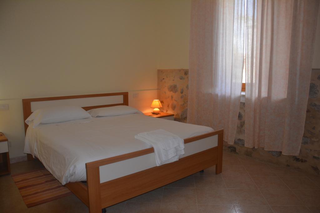 Agriturismo Torre Del Golfo Кропані Екстер'єр фото